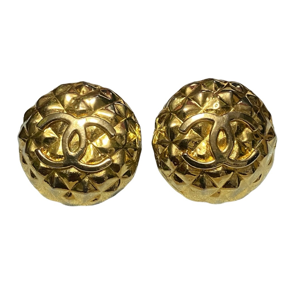 Chanel Vintage Gold CC Quilted Womens Clip On Earrings CC Logo Button - Picture 11 of 13